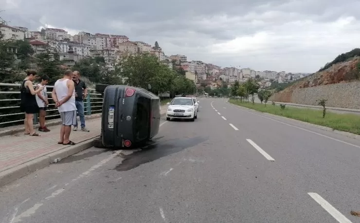 Yan yatan otomobilden sağlam çıktılar