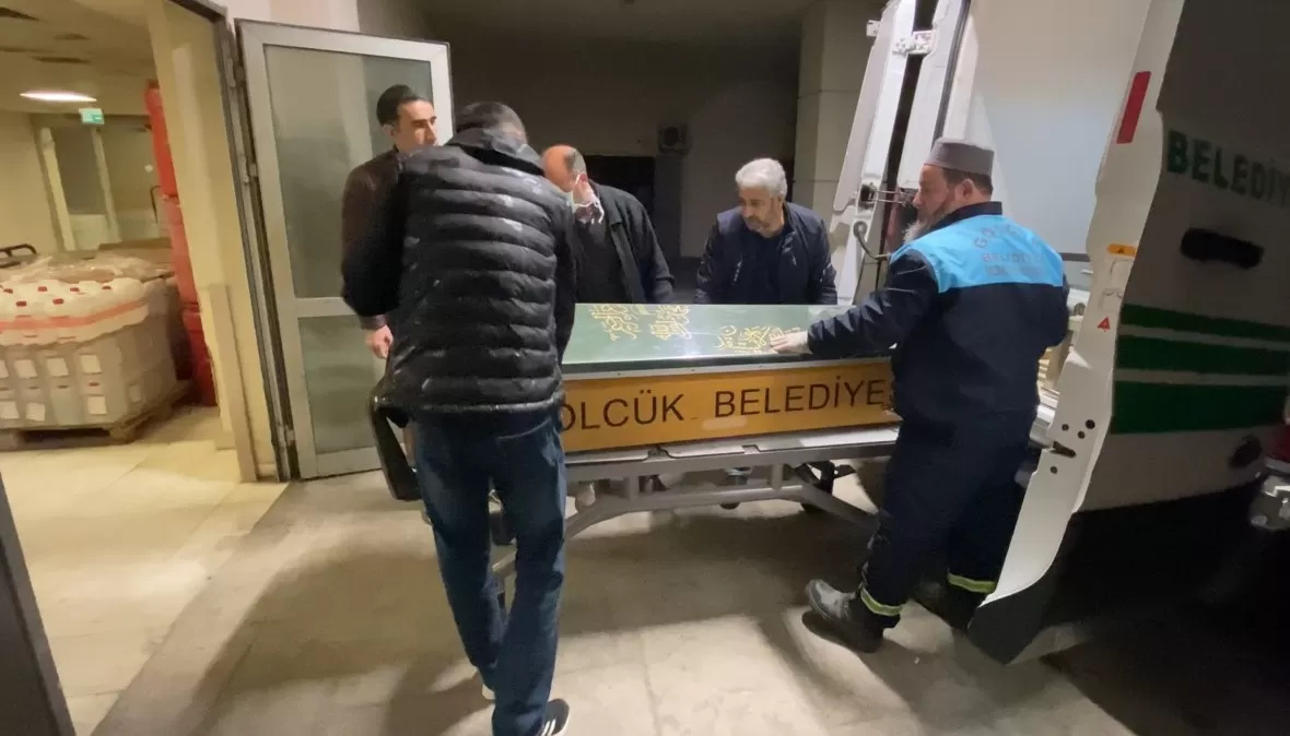 Anestezi teknikeri genç evinde ölü bulundu