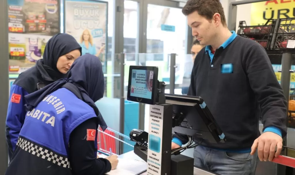 Zabıtalardan fırın ve marketlerde sıkı denetim