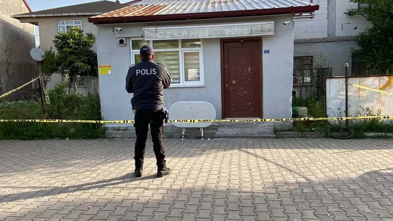 Evinde ölü bulundu