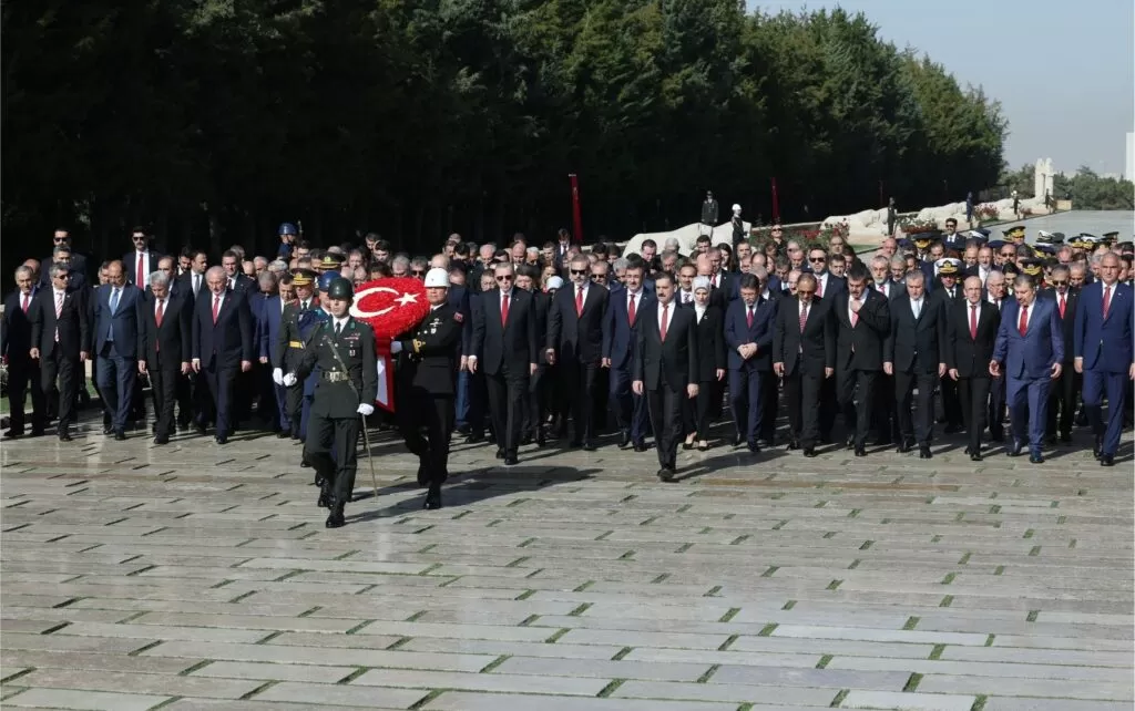 Devlet erkanı Ata’nın huzurunda