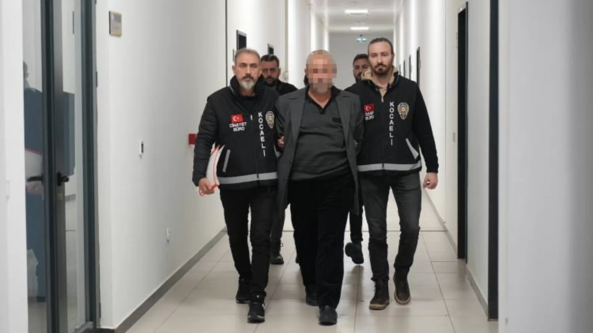 Baba vurdu, oğlu üstlenmeye çalıştı