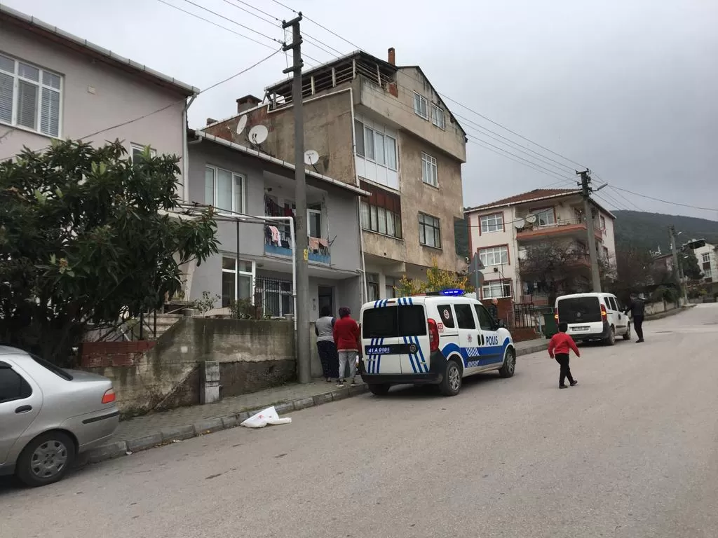 Bebeğini yıkarken sara nöbeti geçirdi: Suda boğulma tehlikesi geçiren bebek yoğun bakıma alındı