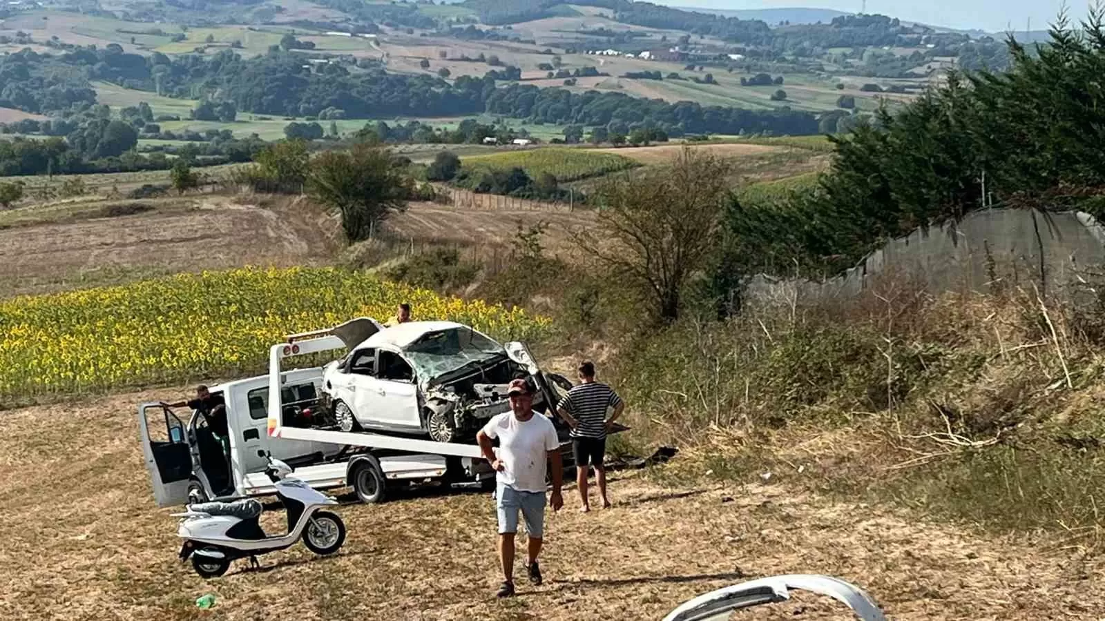 Sakarya’da taklalar atan otomobil hurdaya döndü: 1 ölü, 1 yaralı