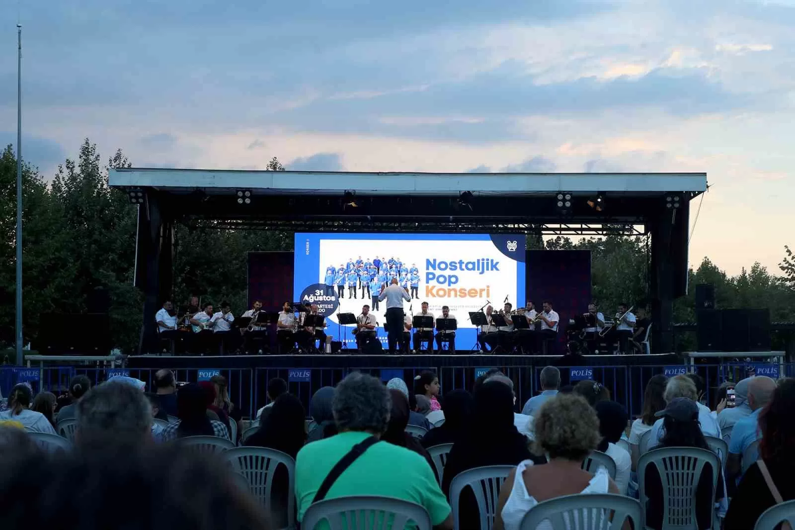 Açık Hava’da konser, sahne oyunu ve filmle unutulmaz cumartesi