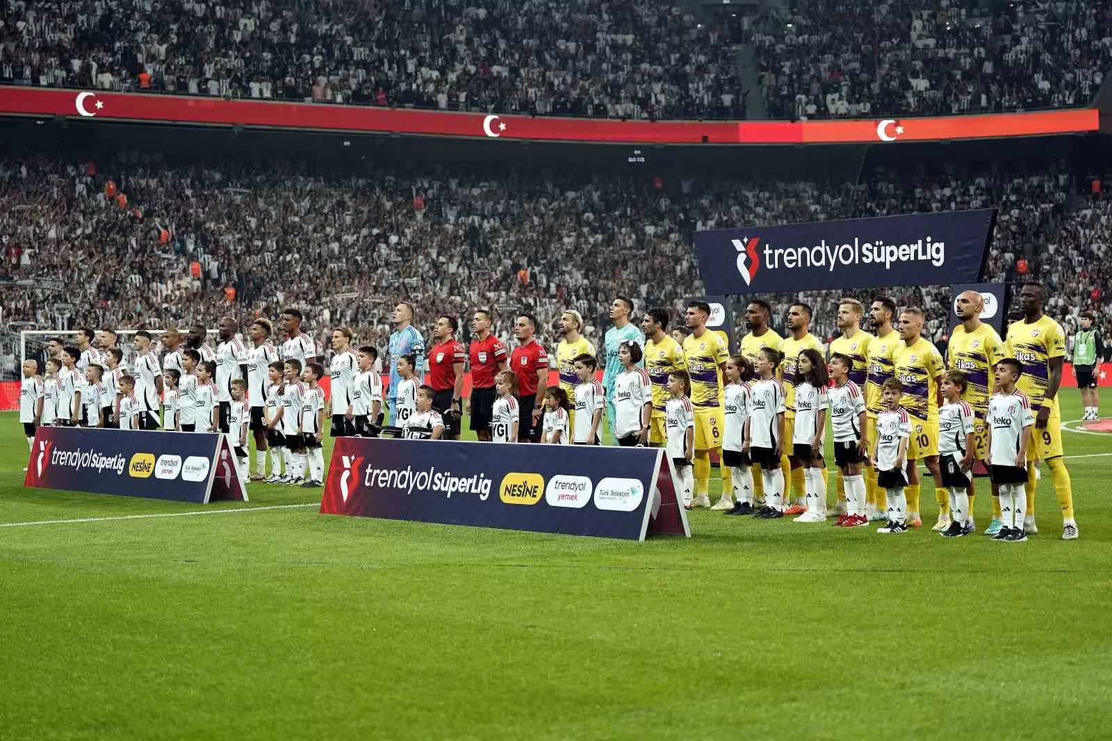 Trendyol Süper Lig: Beşiktaş: 0 – Eyüpspor: 0 (Maç devam ediyor)