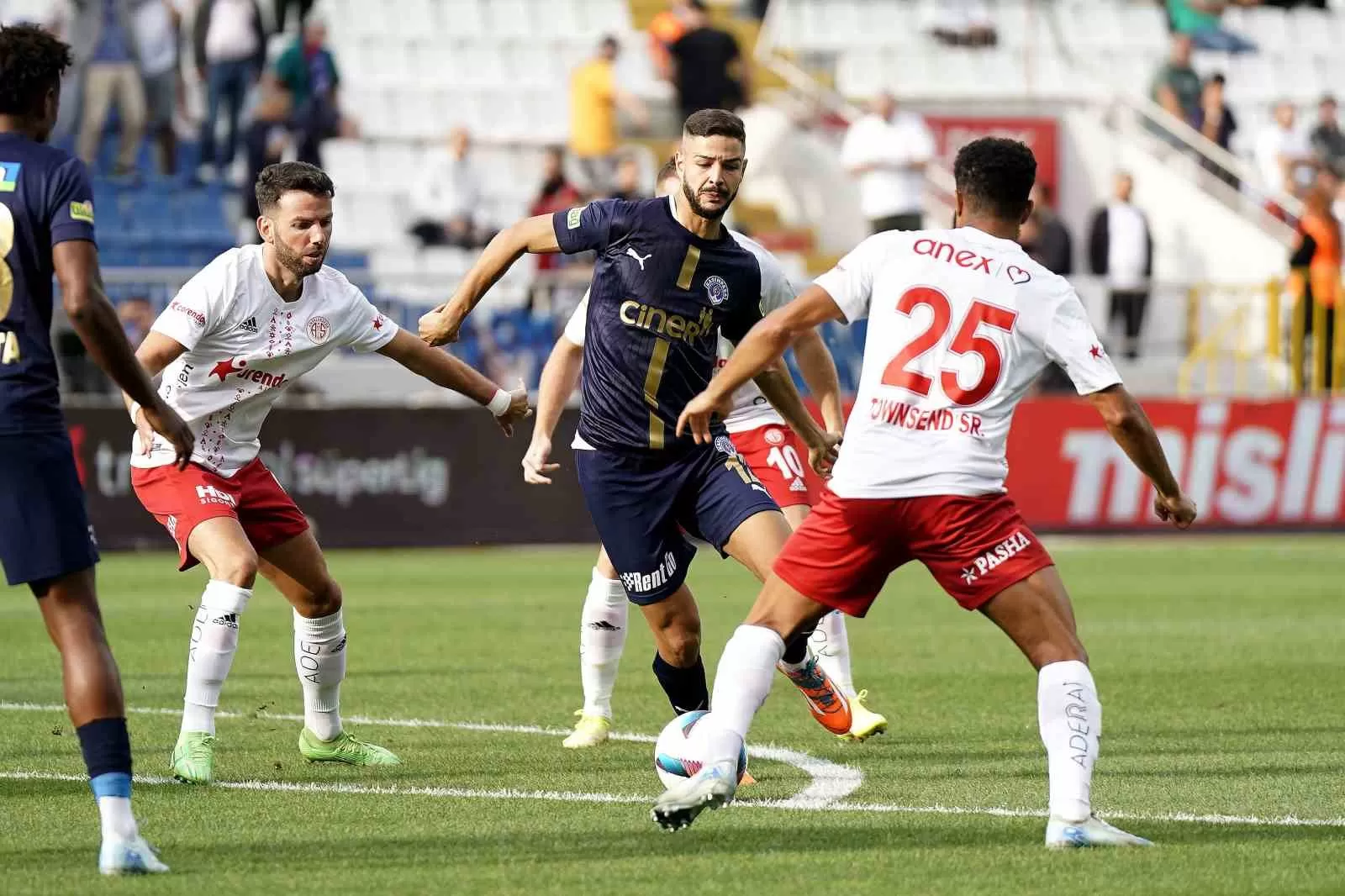 Trendyol Süper Lig: Kasımpaşa: 0 – Antalyaspor: 0 (İlk yarı)