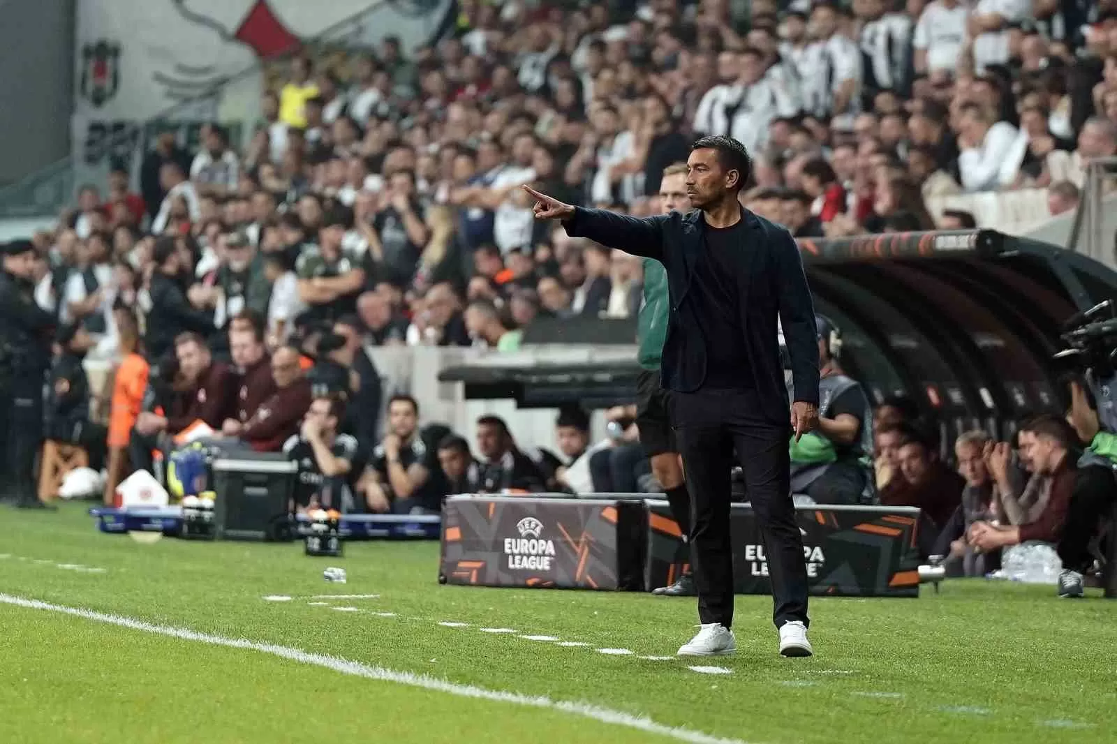 Giovanni van Bronckhorst, Eintracht Frankfurt’a yine kaybetti