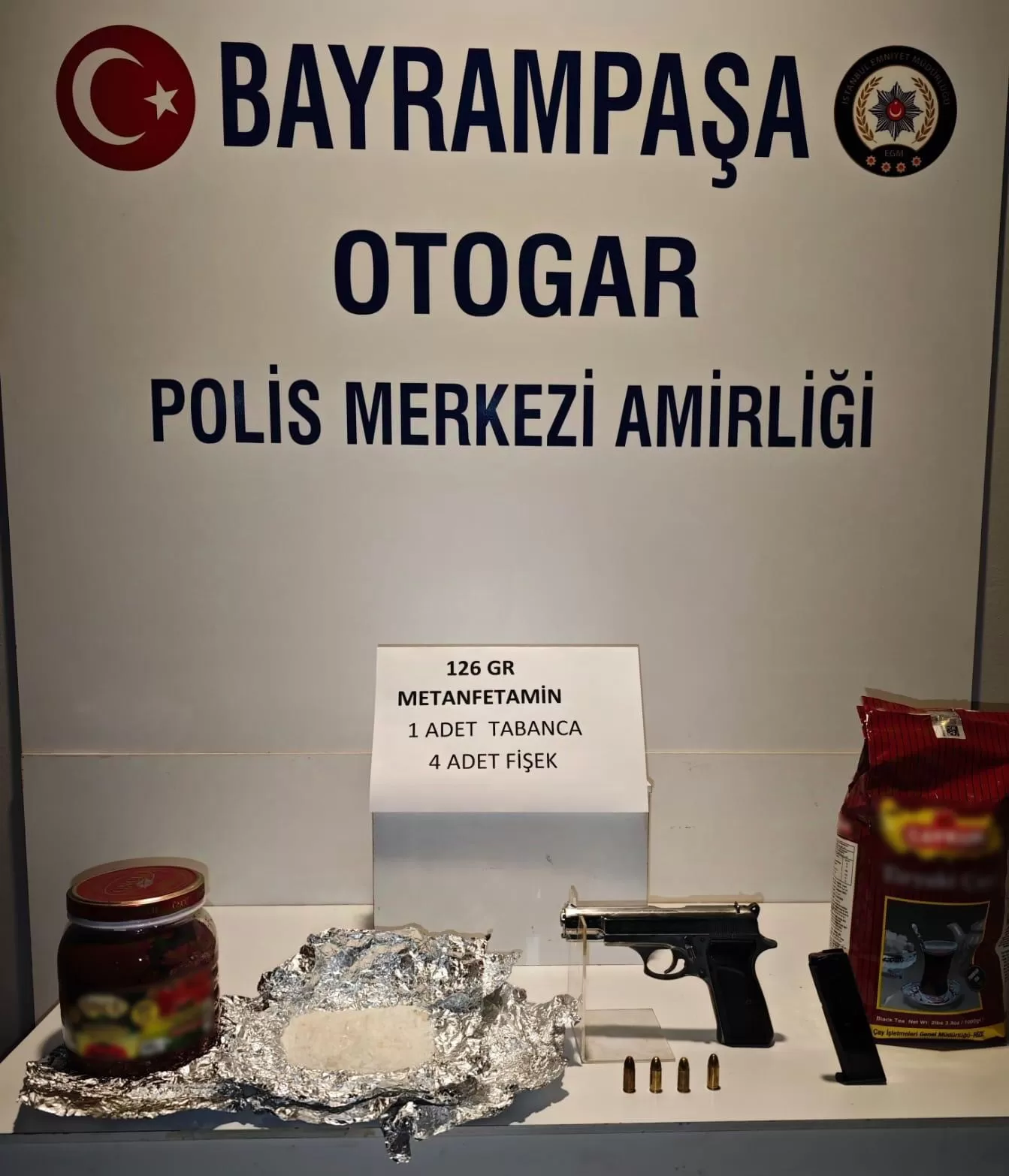 Otogarda çay ve salça paketinden uyuşturucu çıktı