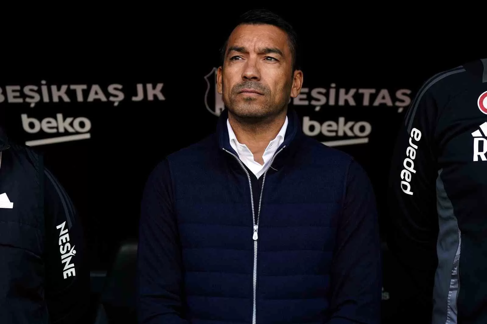 Giovanni van Bronckhorst’tan 2 değişiklik