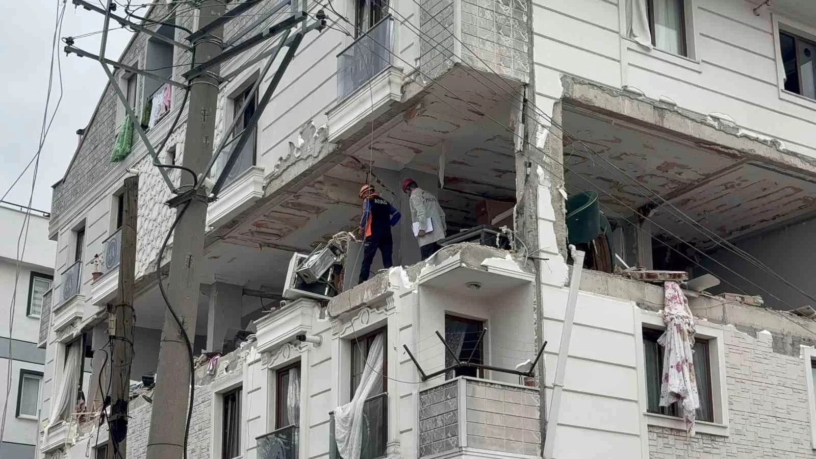 Patlamanın bilançosu ağır oldu: 2’si ağır 8 yaralı