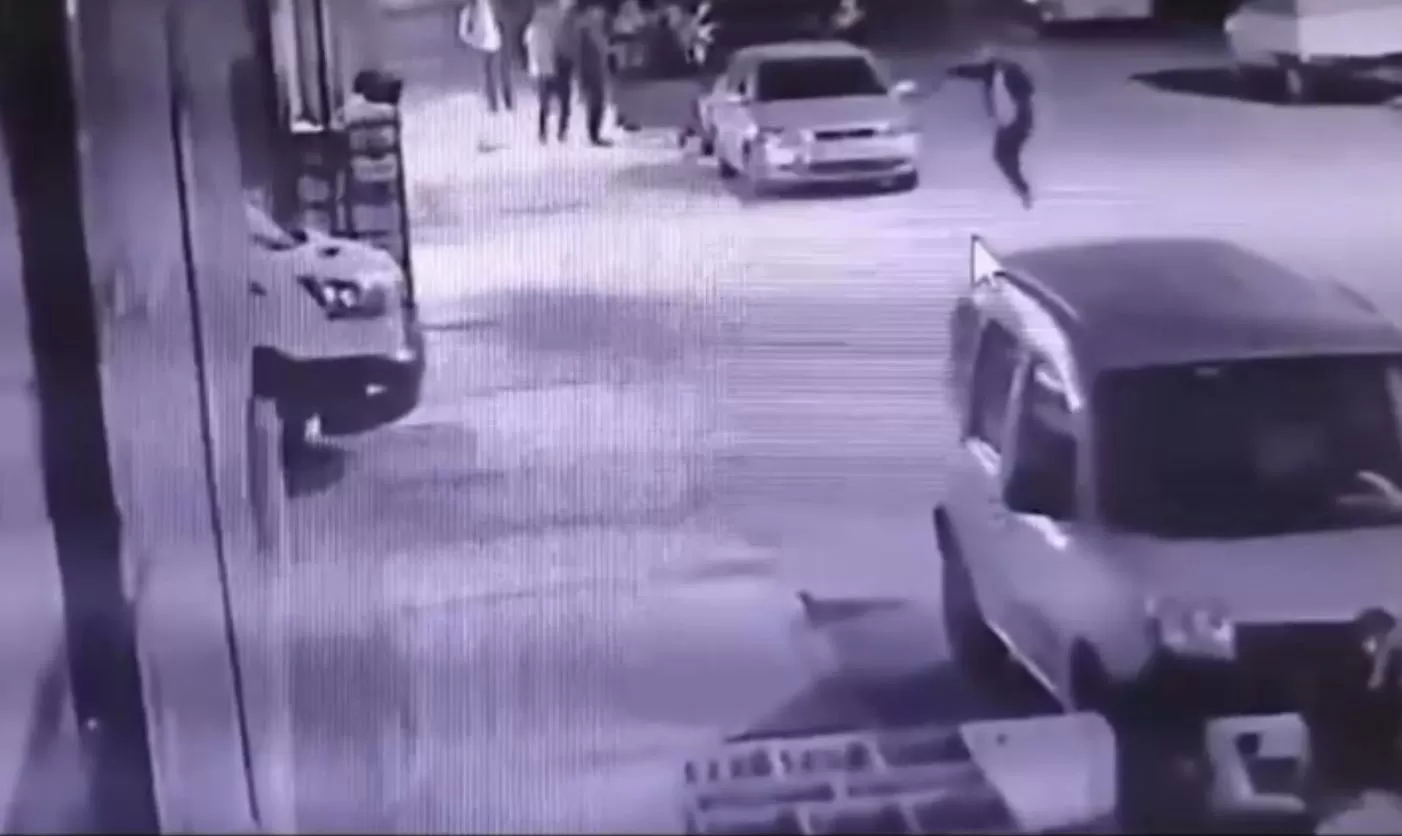 Polisin öldürüldüğü silahlı saldırının görüntüsü ortaya çıktı