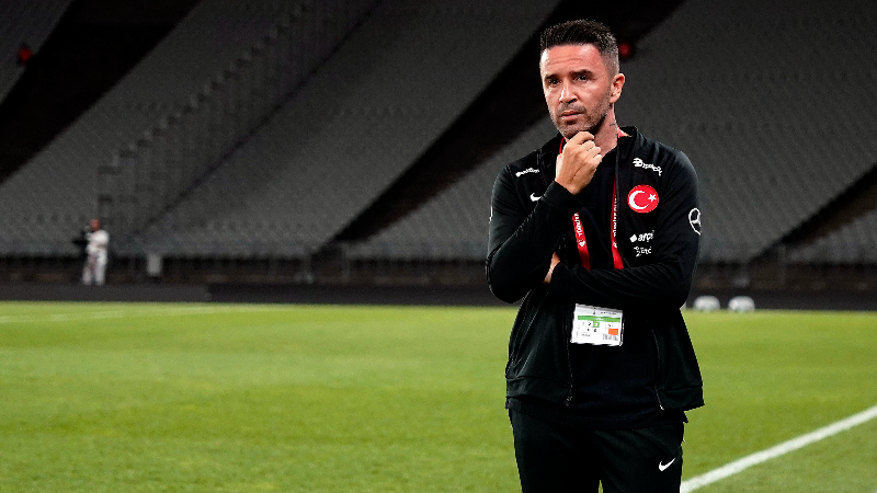 Gökhan Gönül sitem etti: "Oyuncularımız, kulüplerinde süre alamıyor"