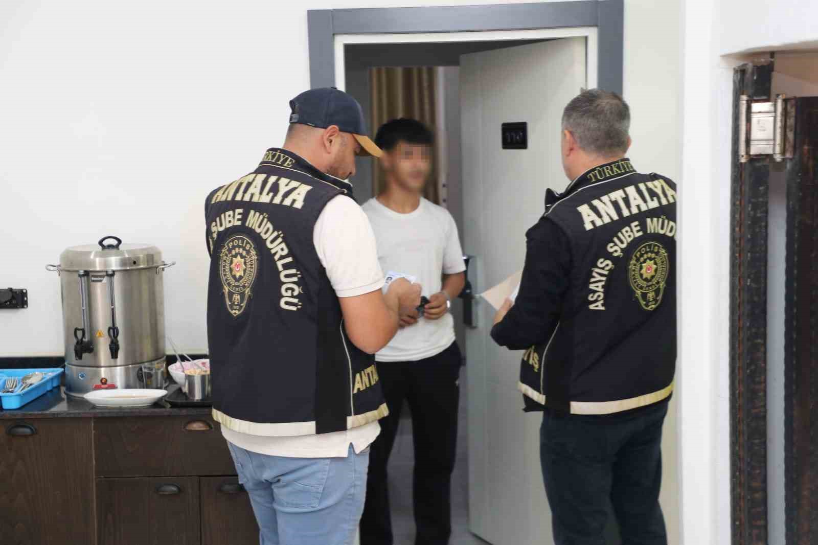 Antalya’da günübirlik kiralanan evler denetlendi

