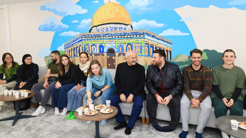Erasmus öğrenciler Güzide Gençlik Merkezi'ni gezdi