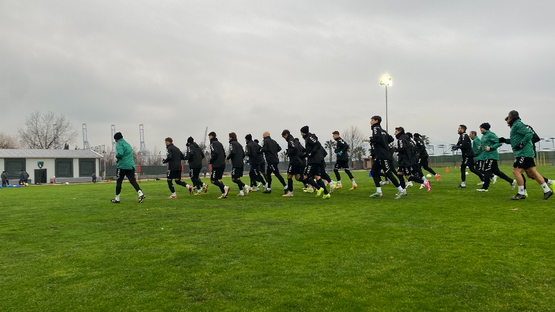 Kocaelispor'un yeni transferi Samet Yalçın ilk idmanına çıktı