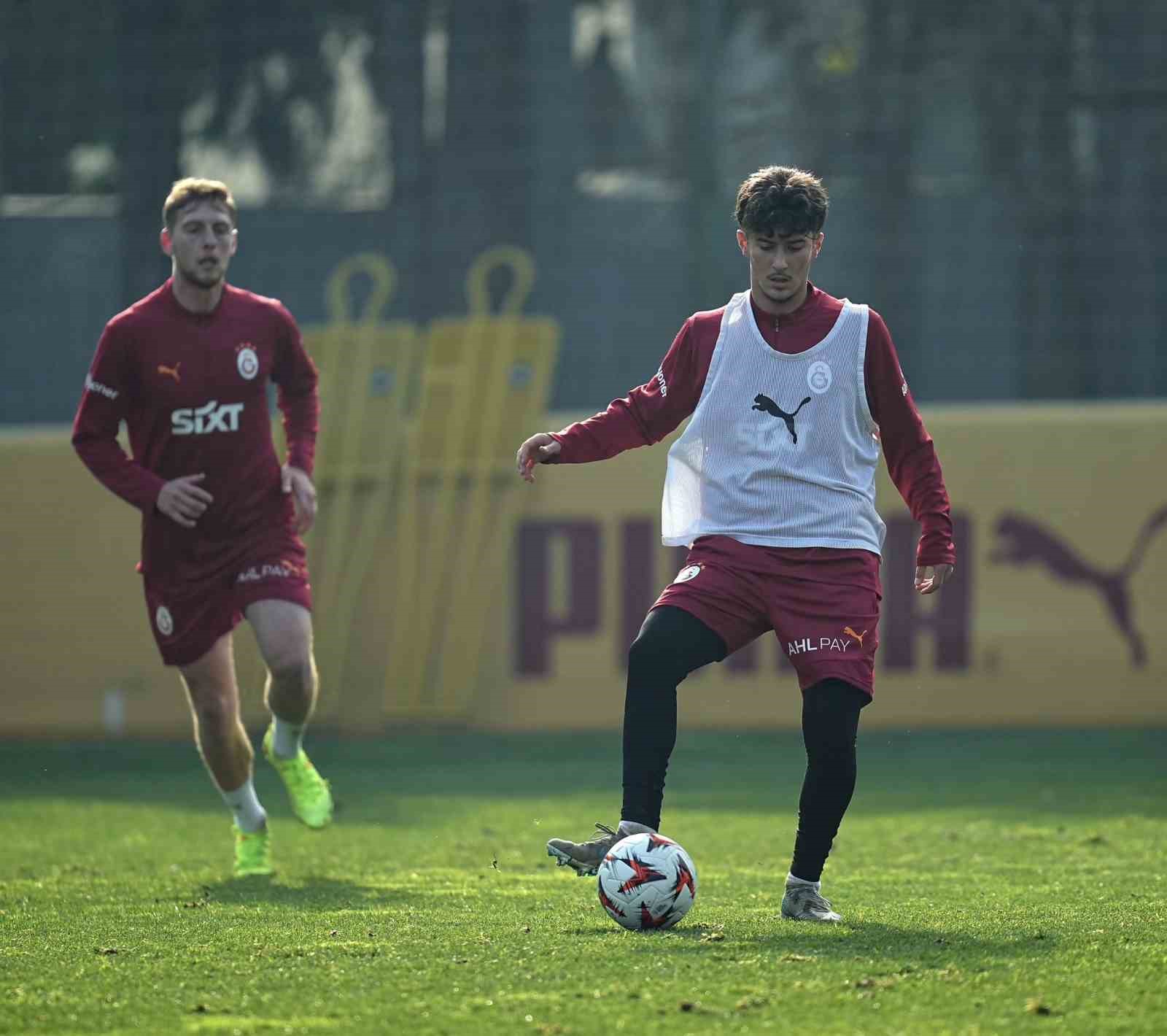 Galatasaray, Dinamo Kiev maçı hazırlıklarına devam etti
