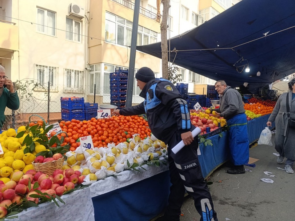 Zabıta Müdürlüğü pazar denetimlerine devam ediyor
