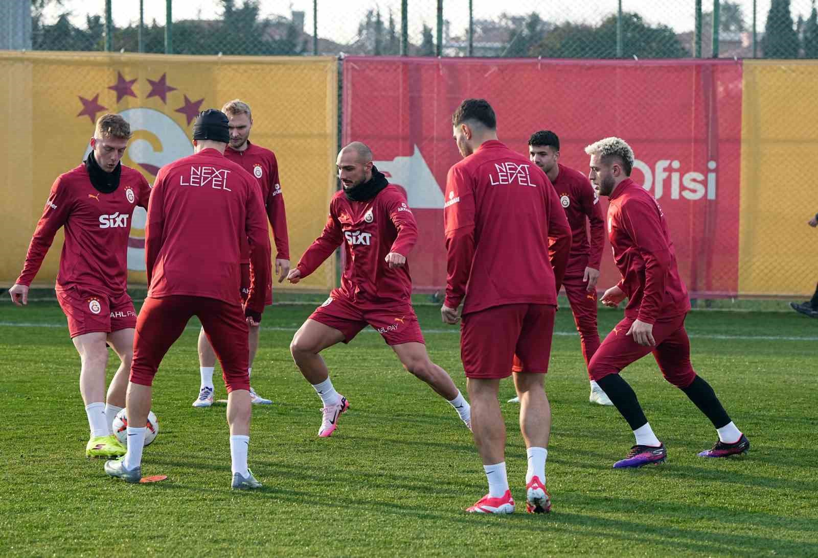 Galatasaray, Ajax maçı hazırlıklarını sürdürdü
