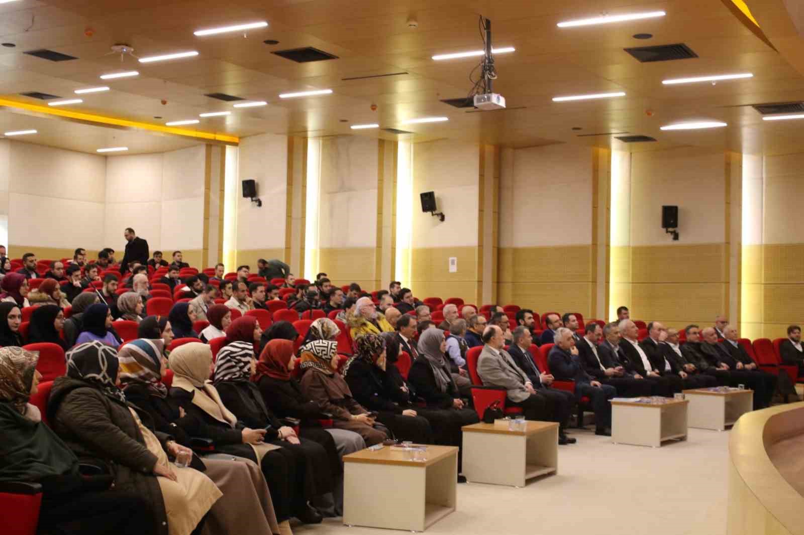 Sakarya Üniversitesi’nde "İlahiyat İlimlerinin Güncel Anlamı" konuşuldu
