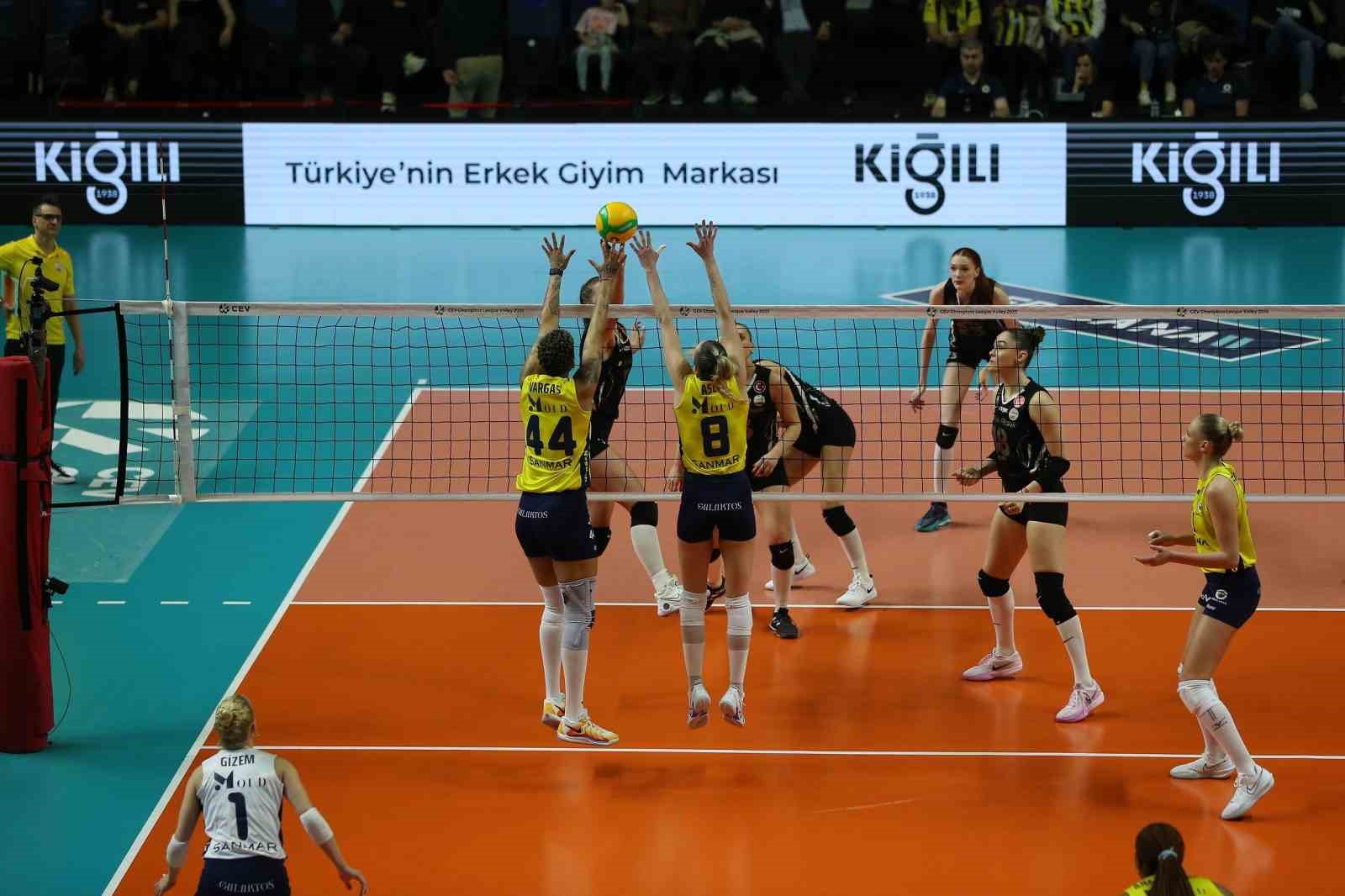 CEV Şampiyonlar Ligi’ndeki Türk derbisinde kazananı altın set belirledi
