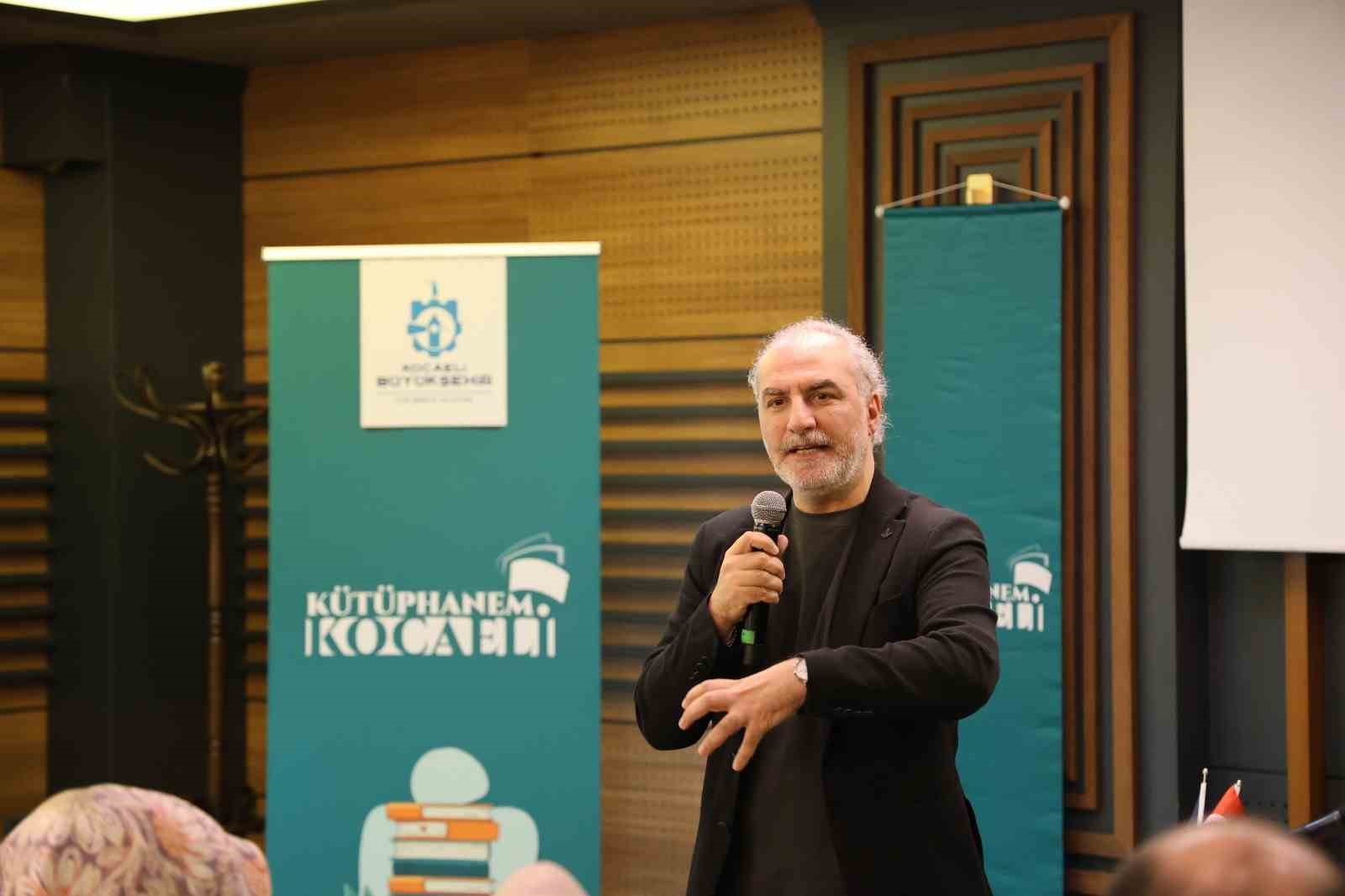 Yazar Tufan "Kitap okumak yerine ekrana baktıkları bir dünya yaşanıyor"
