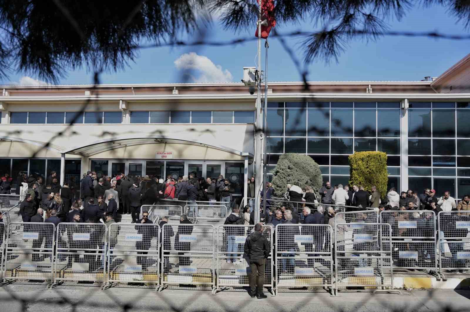 Ekrem İmamoğlu’nun yargılandığı davada ara karar
