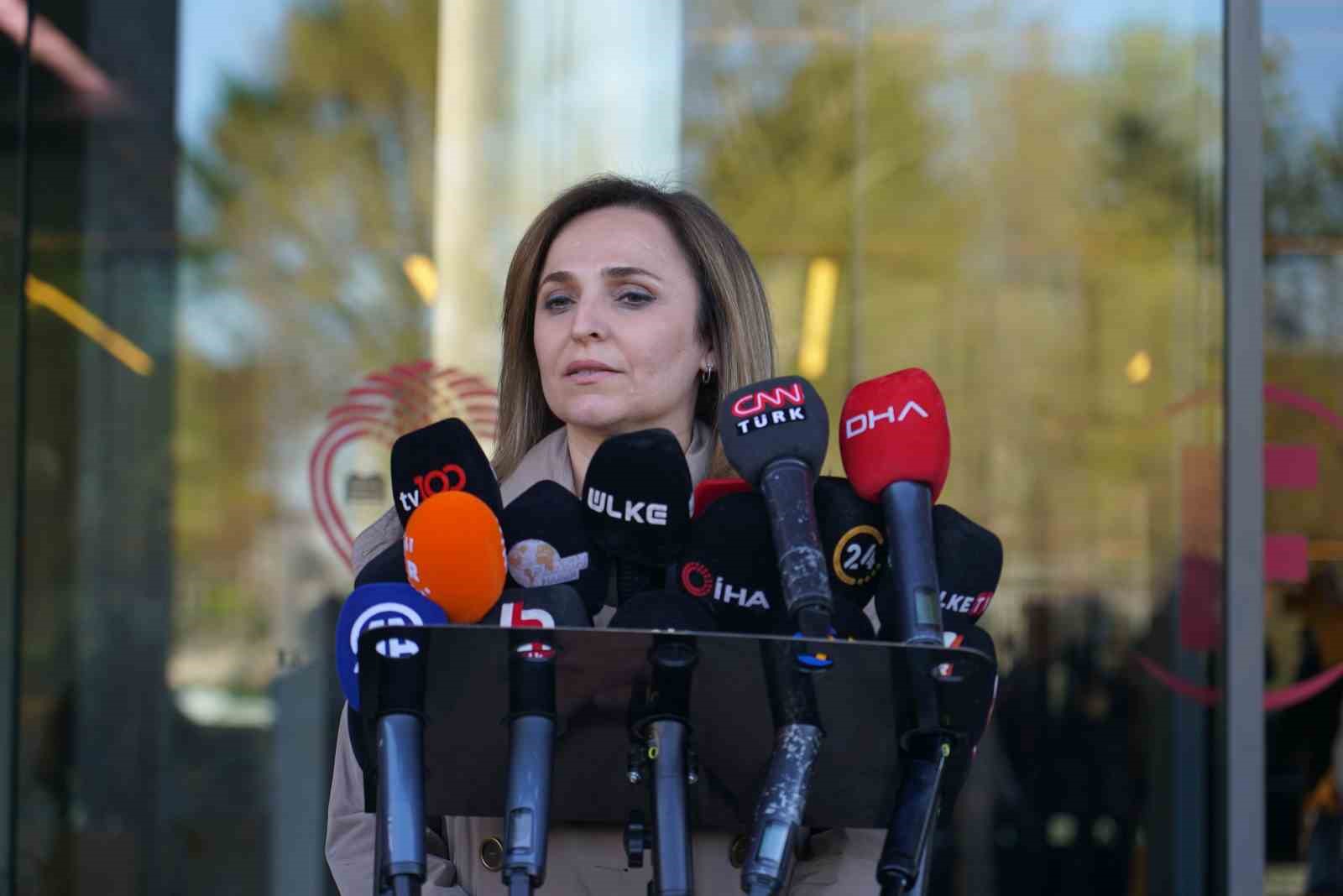 DEM Parti Sözcüsü Ayşegül Doğan, "Henüz ameliyat tamamlanmadı"
