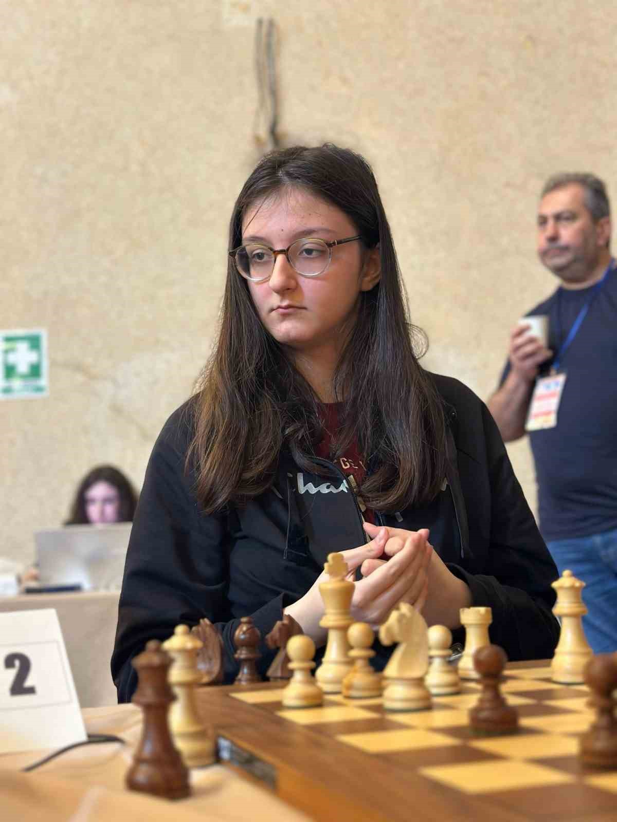 WCM Arya Aydoğan dünya şampiyonu
