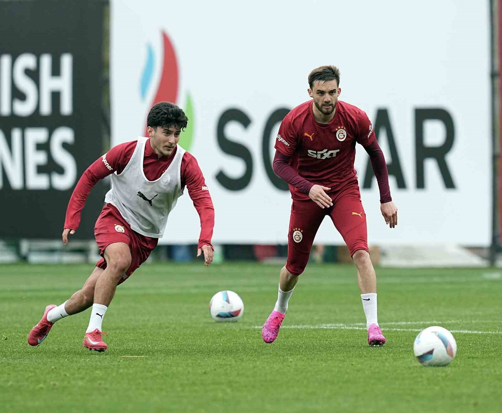 Galatasaray, Konyaspor maçı hazırlıklarına ara vermeden başladı
