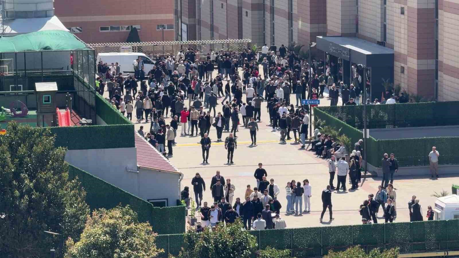 İstanbul’da 6.2 büyüklüğünde deprem
