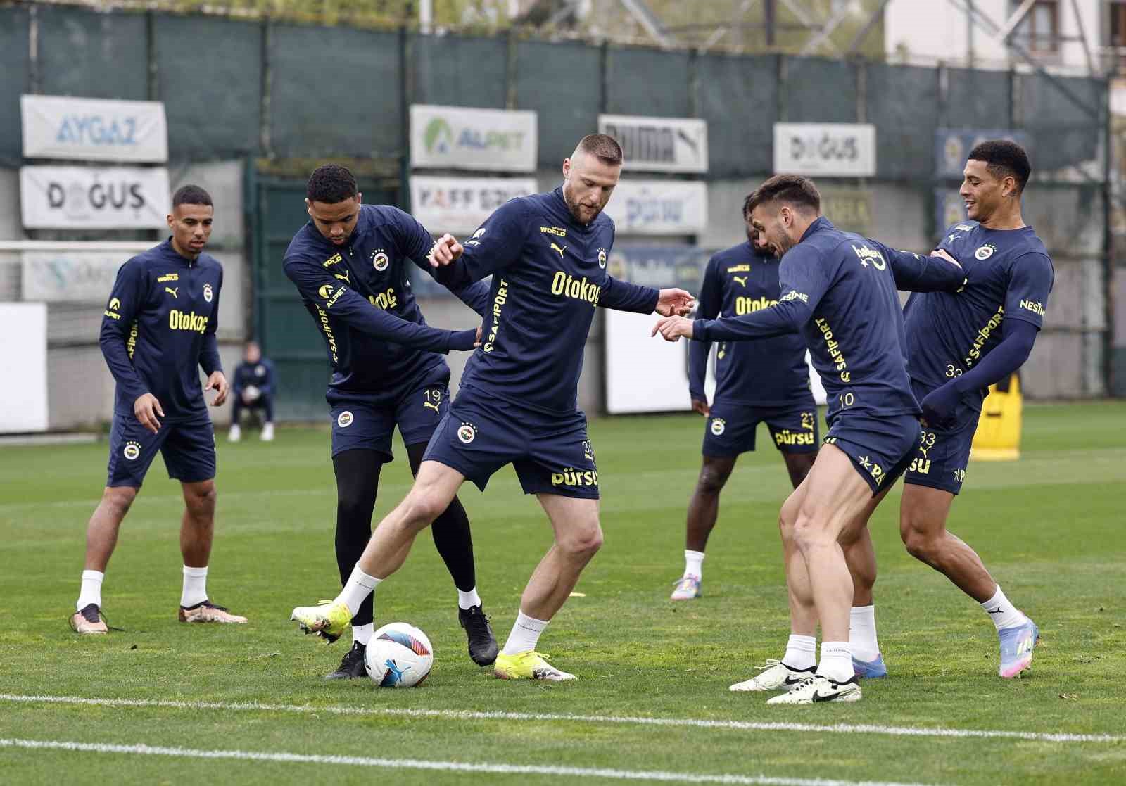 Fenerbahçe, Gaziantep FK maçının hazırlıklarına devam etti
