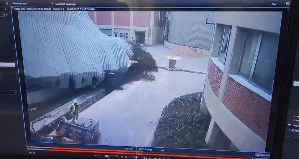 Tuzla’da arıtma tesisindeki patlama anı güvenlik kamerasına yansıdı
