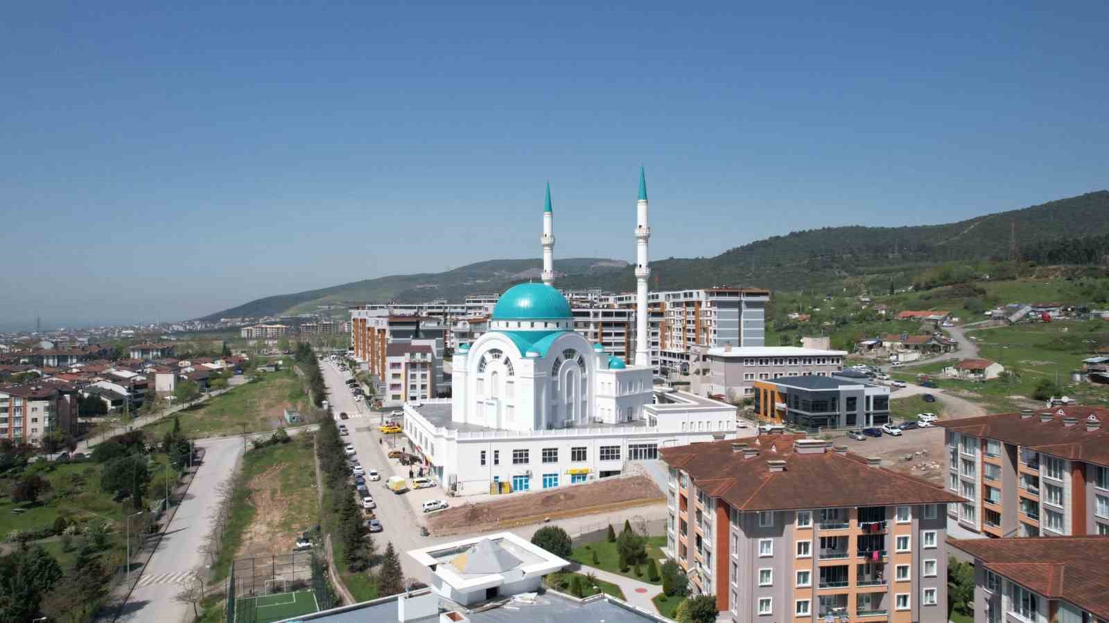 Derince Ahmet Yesevi Camii’ne estetik dokunuş
