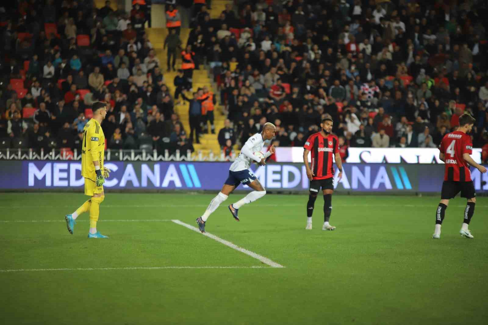 Fenerbahçe, Gaziantep FK’yı üst üste 9. kez mağlup etti
