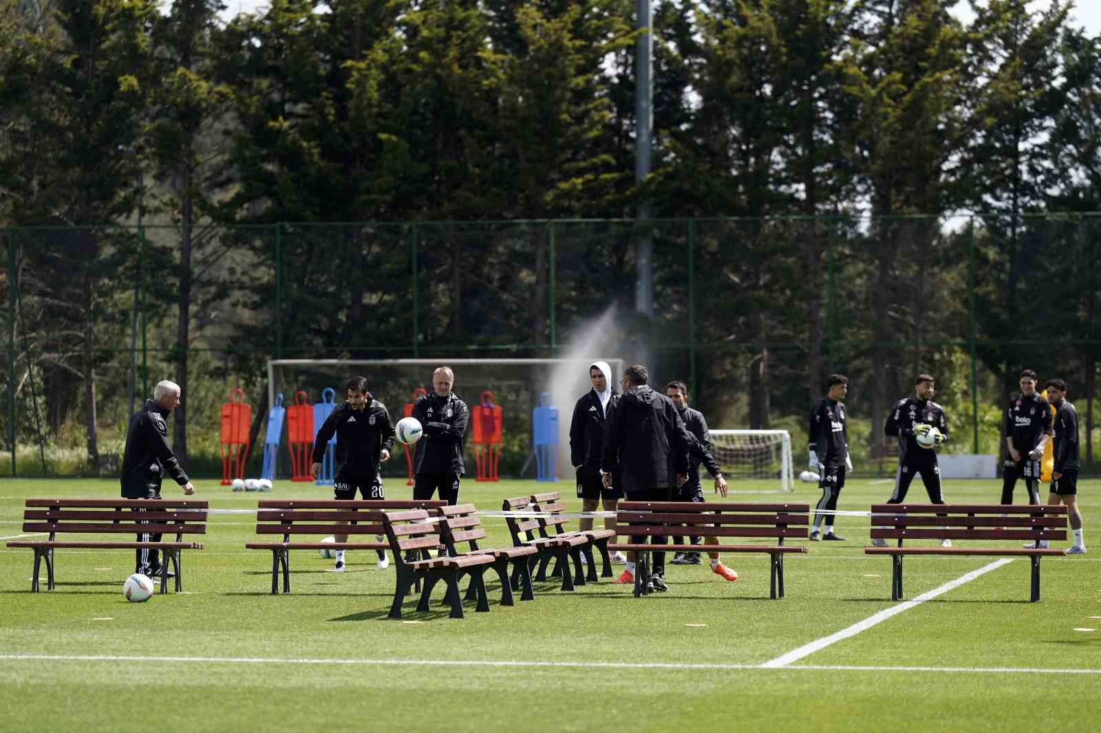 Beşiktaş, Fenerbahçe maçı hazırlıklarını sürdürdü
