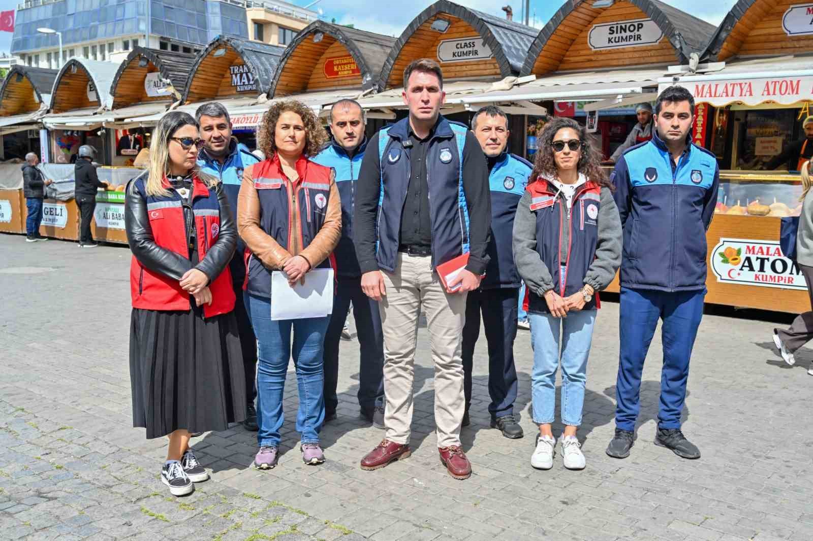 Beşiktaş’ta kumpir satan 4 işletme kapatıldı
