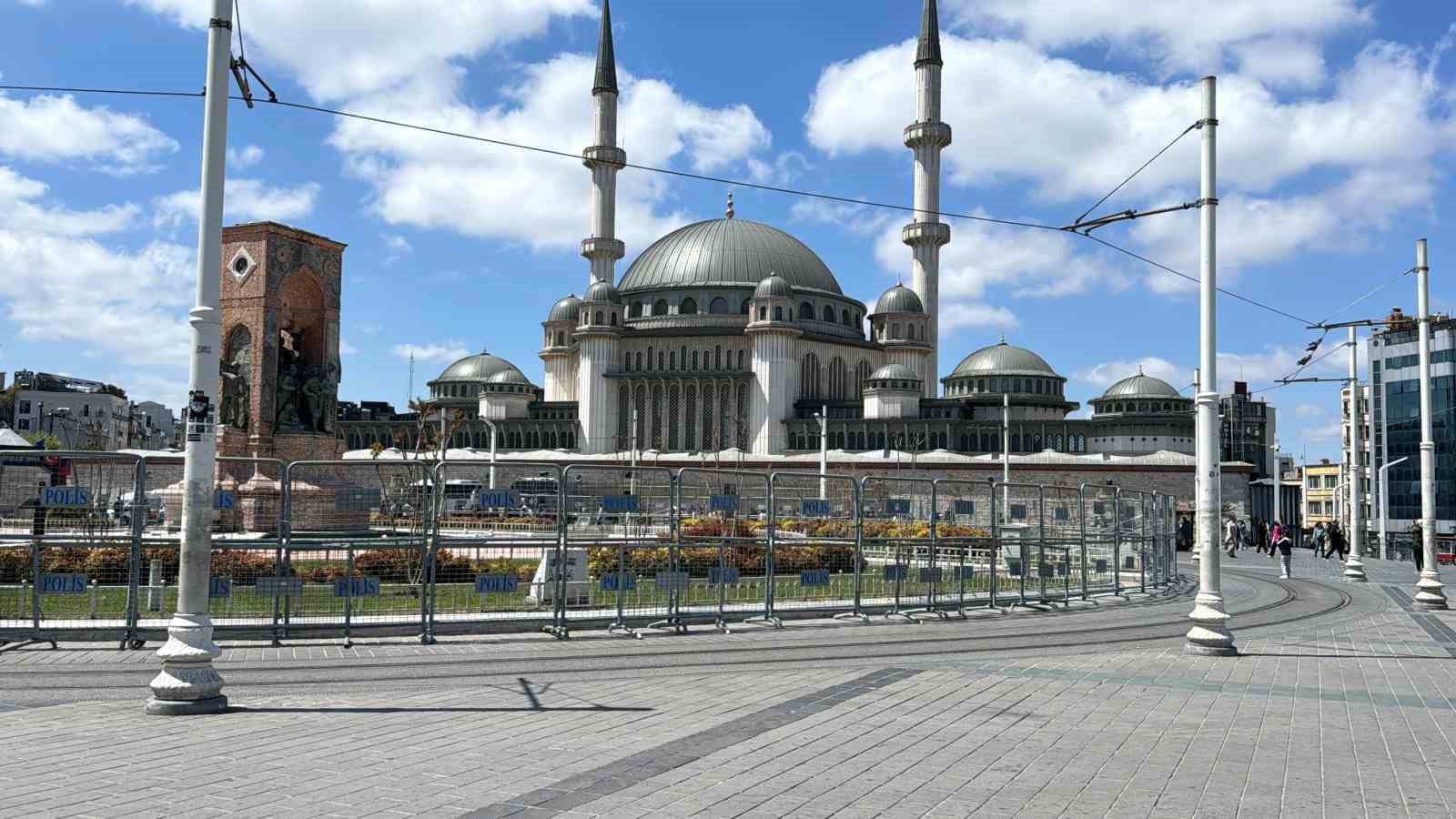 Taksim’de 1 Mayıs nedeniyle güvenlik önlemi alındı

