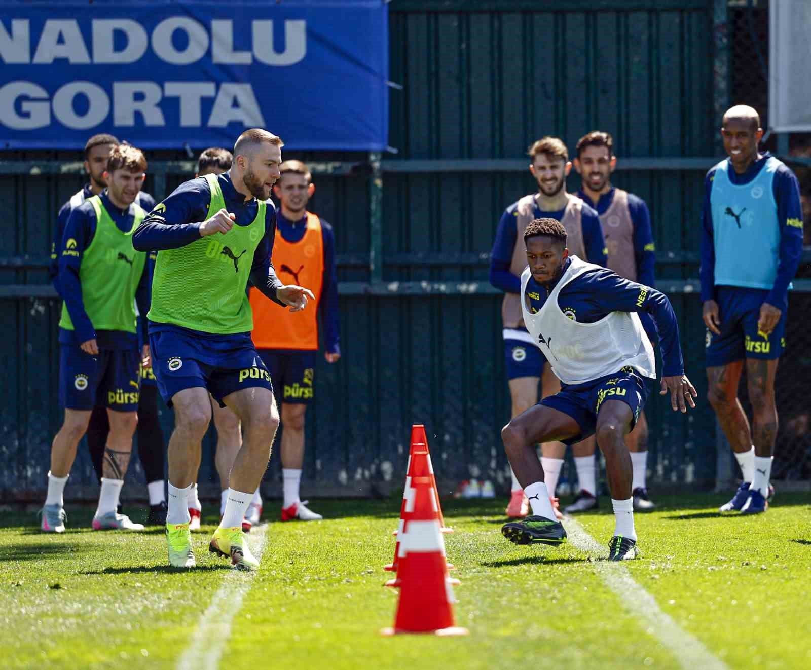 Fenerbahçe, Beşiktaş maçının hazırlıklarını sürdürdü
