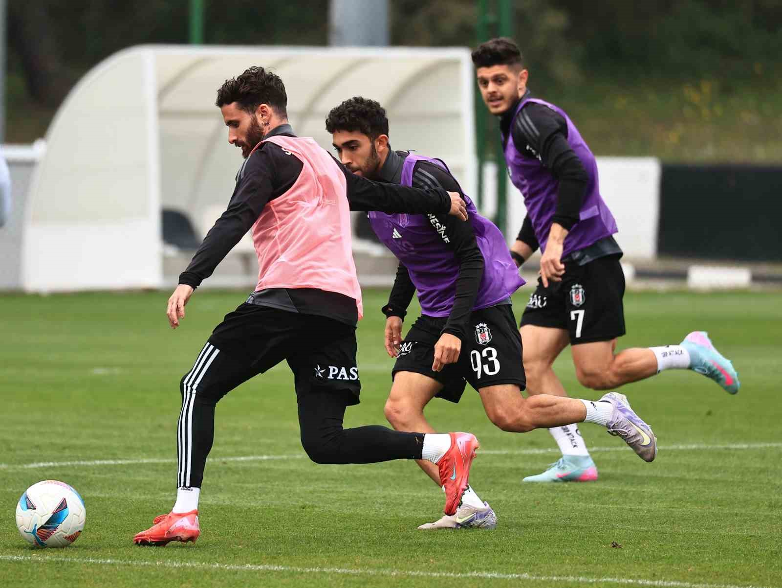 Beşiktaş, Fenerbahçe derbisi hazırlıklarını sürdürdü
