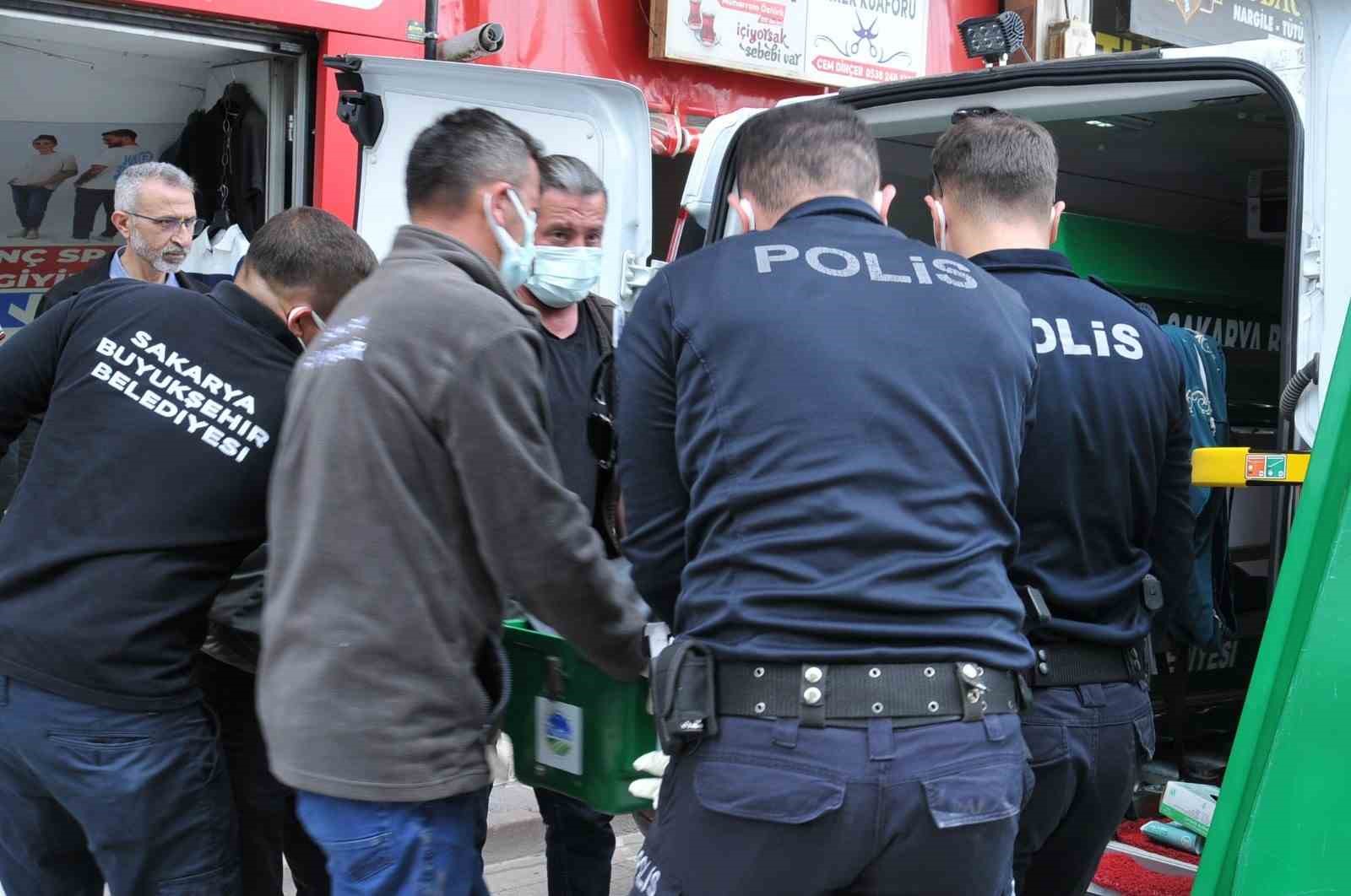 Apartmandan gelen kötü koku cesedi ortaya çıkardı
