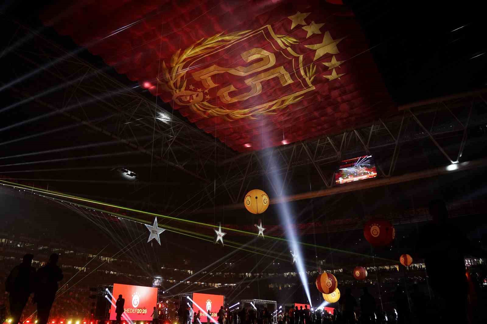 Galatasaraylı futbolculardan şampiyonluk sevinci
