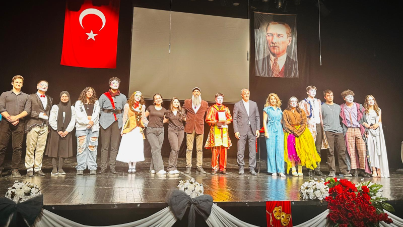 Servetiye Cephesi Anadolu Lisesi'nden büyük başarı