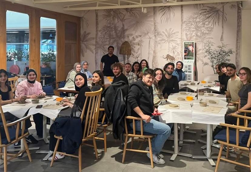 Seramik Atölyesi ile el becerilerini geliştirdiler
