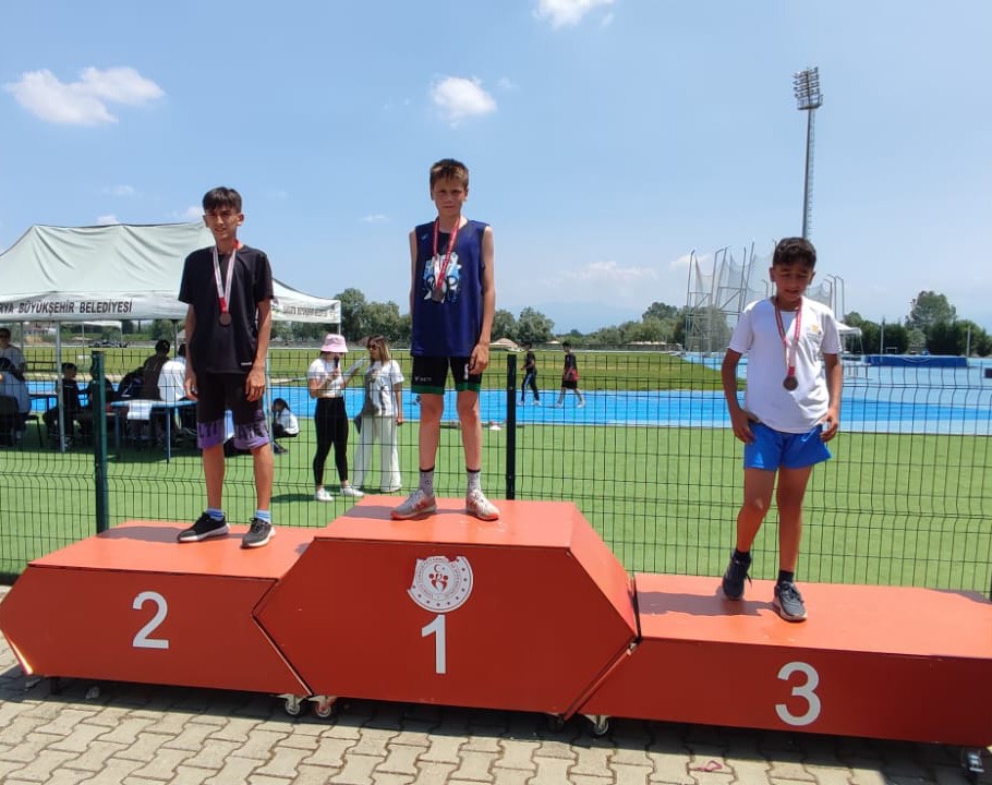 Sakarya Büyükşehir sporcularından derece ve şampiyonluklar
