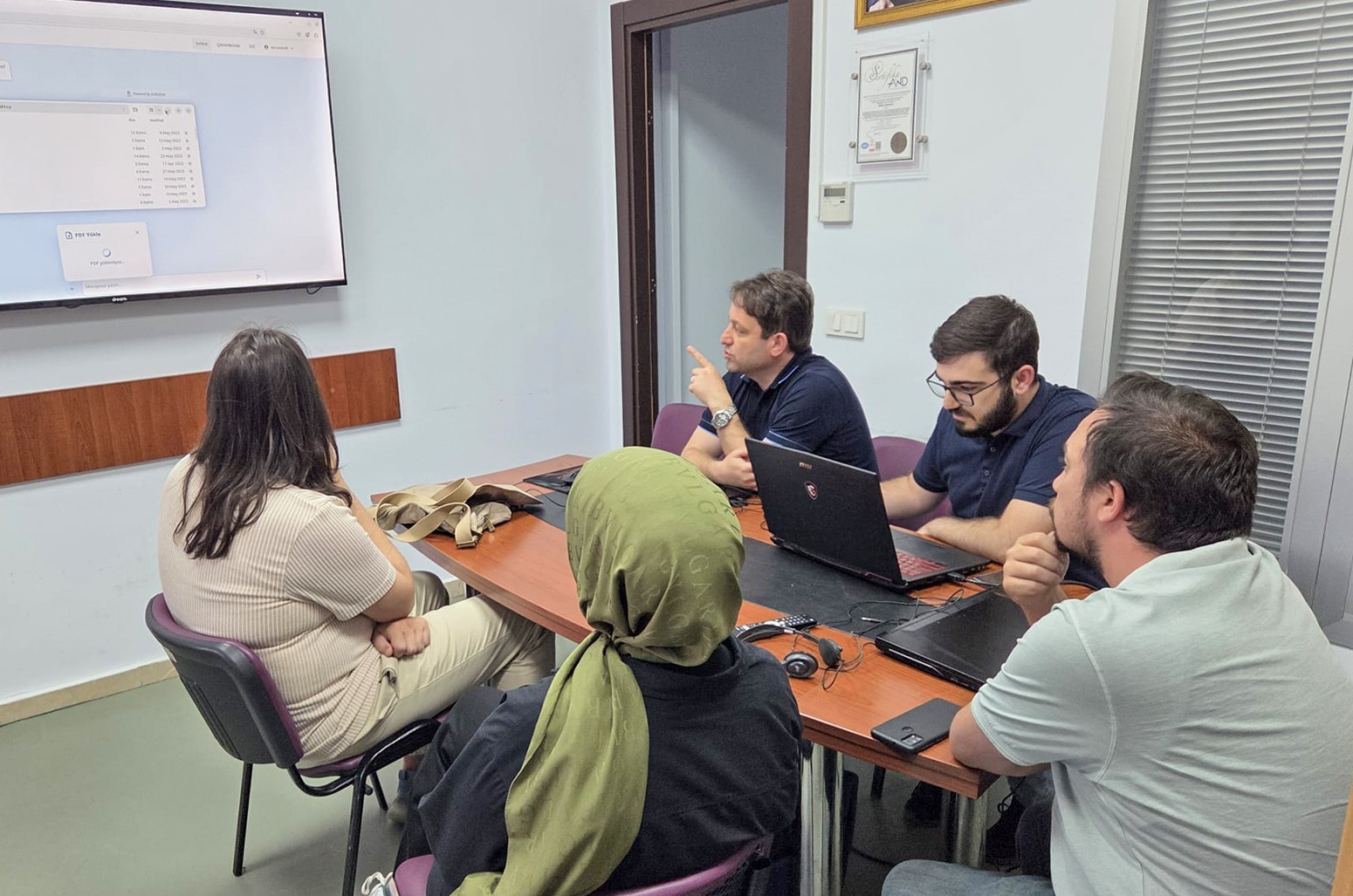 SUBÜ öğrencisi akıllı asistan sistemi geliştirdi
