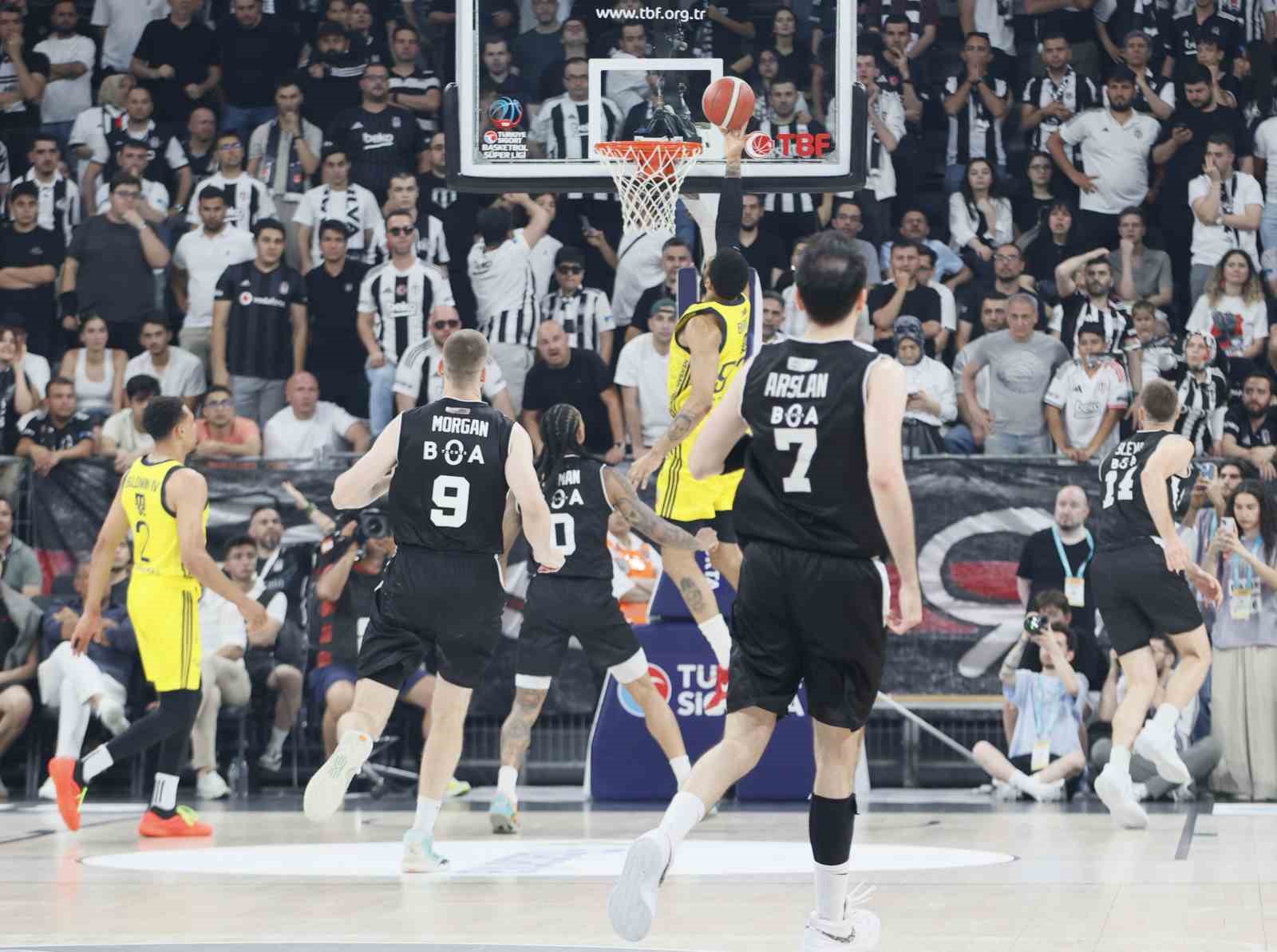 Beşiktaş, final serisinde durumu 2-1’e getirdi
