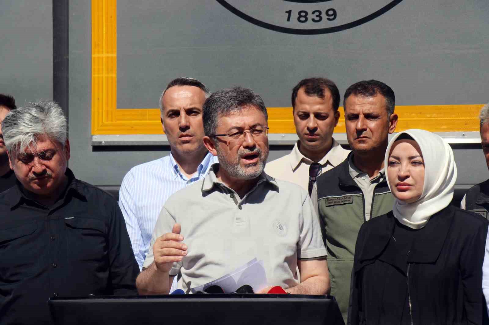 Bakan Yumaklı açıkladı: "3 kişi gözaltına alındı"
