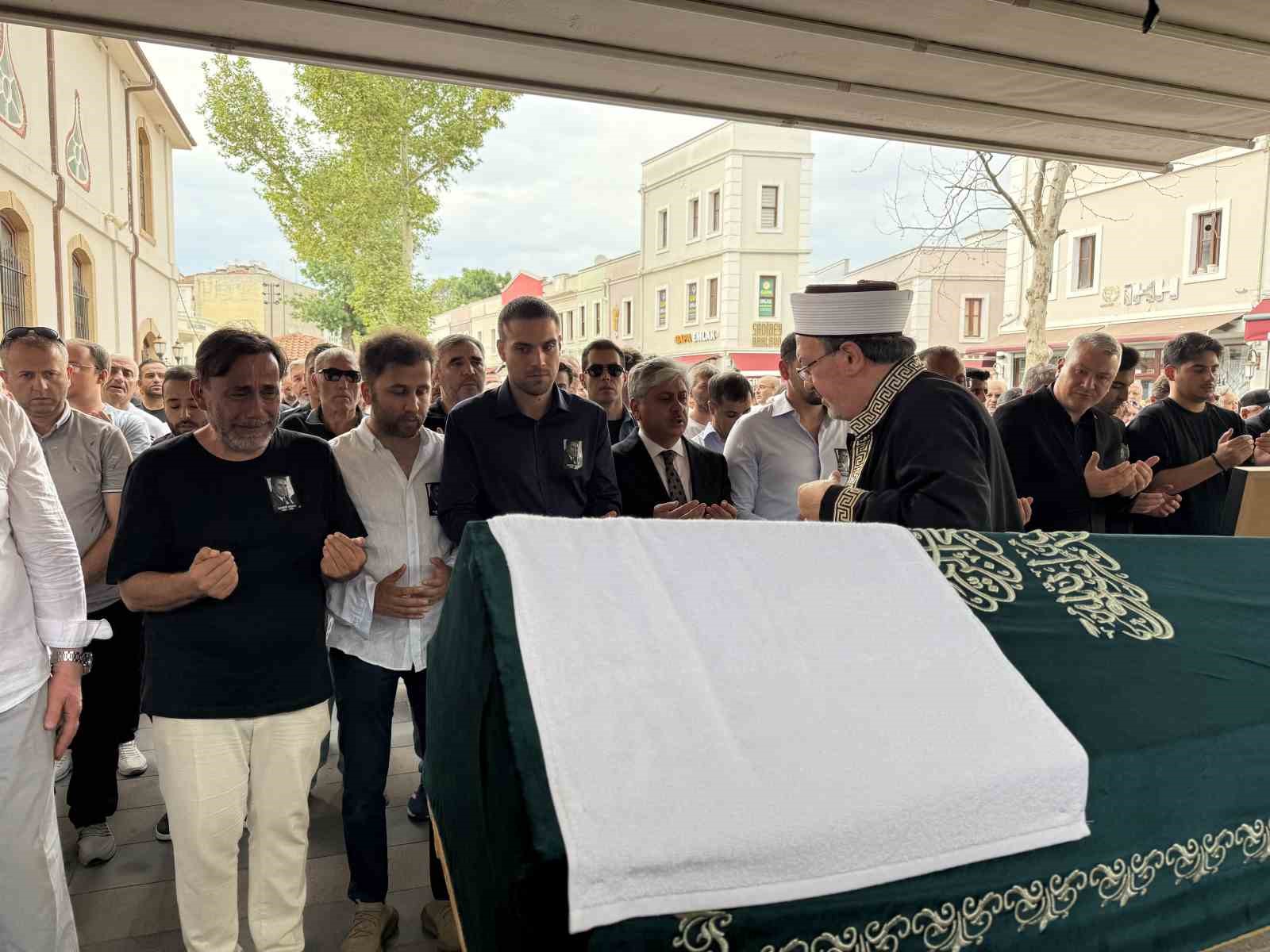 Sabri Ugan, memleketi Sakarya’da toprağa verildi
