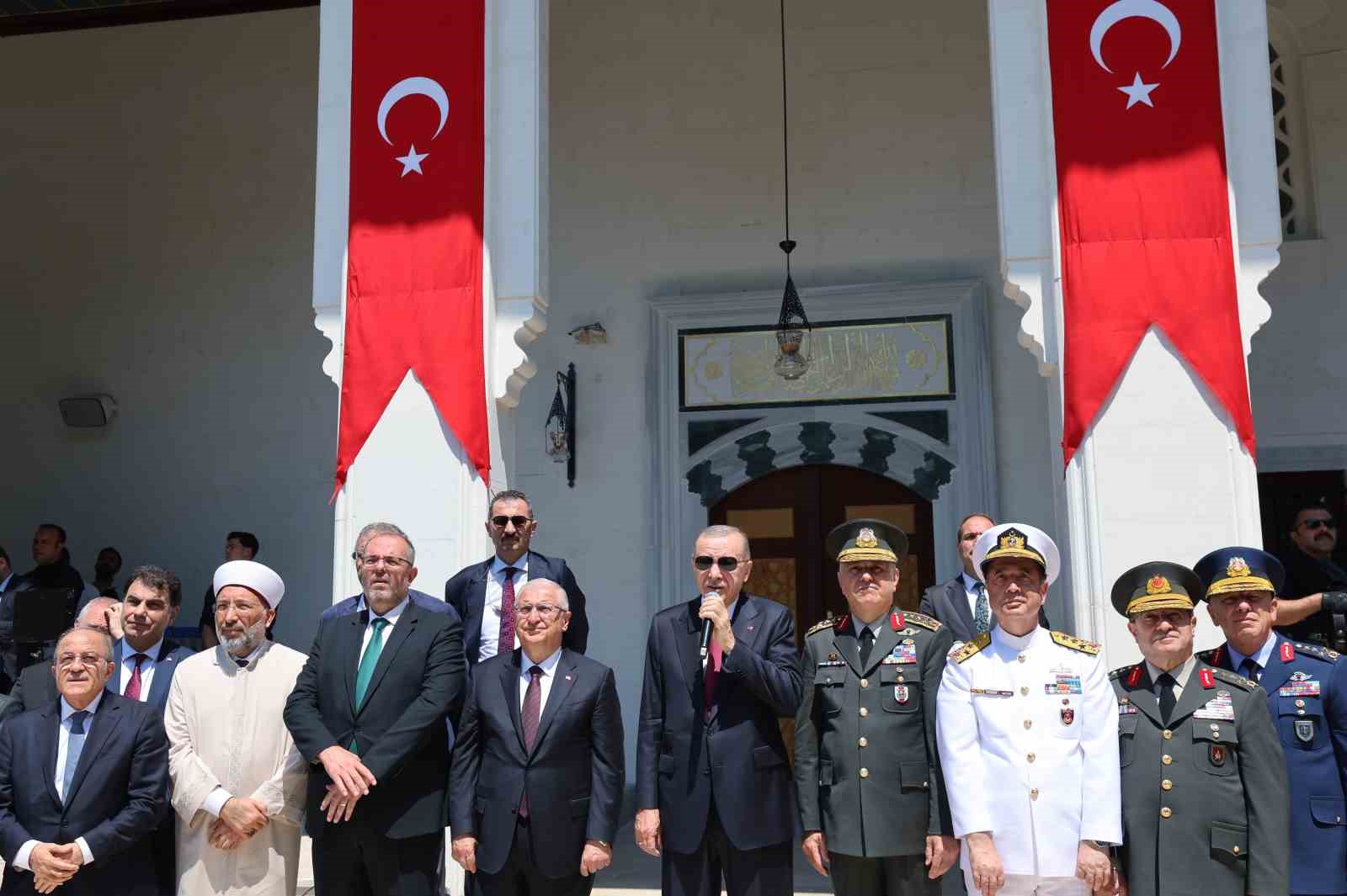 Cumhurbaşkanı Erdoğan yapımı tamamlanan camilerin açılışında konuştu
